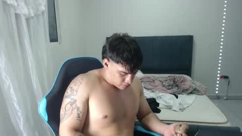 team23hot0 online show from September 25, 5:58 am