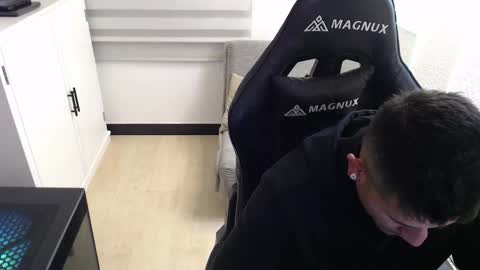 DYNAMITE DUO69 online show from March 17, 12:10 pm