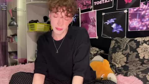 Alice     online show from April 27, 7:11 pm