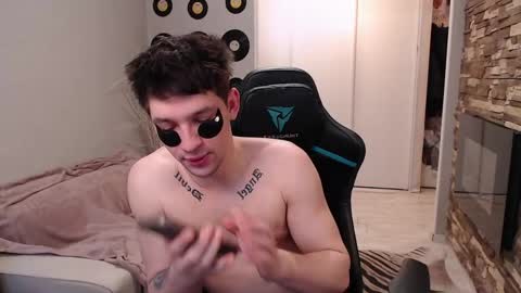 Teddy online show from April 19, 8:48 am