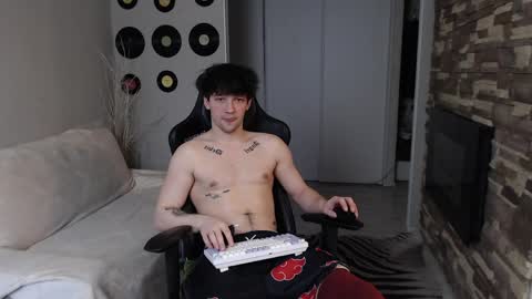 Teddy online show from April 6, 2:40 pm