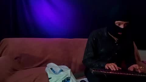 Shelovesthemask online show from January 19, 4:17 pm