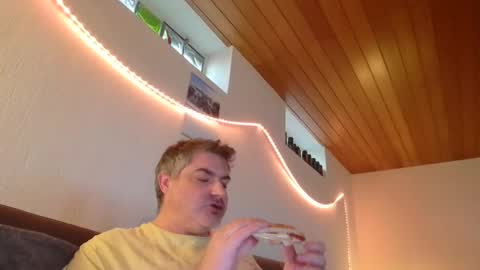 Peter online show from February 2, 7:41 am