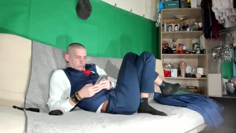 Virg Lszl online show from February 3, 6:40 am