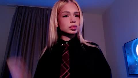 temberli online show from November 24, 12:42 am