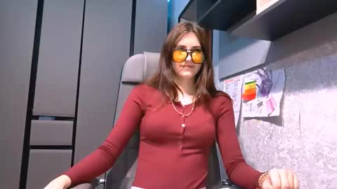 Alice online show from October 15, 6:05 am