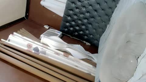 EVA GLASSCOTT online show from March 6, 7:36 am