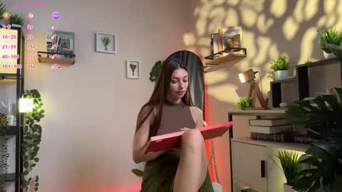 Amelie online show from October 15, 11:55 am