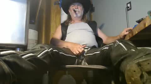Tennredneck online show from May 3, 1:33 am