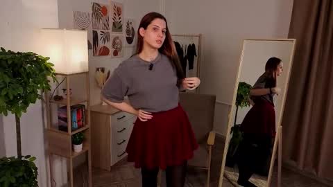 Eliza online show from November 3, 1:28 am