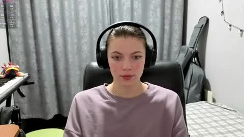 Anny Simpson online show from April 23, 8:21 pm