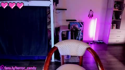 CRY BABY online show from June 1, 3:41 am