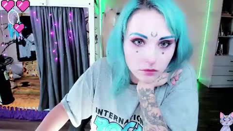 CRY BABY online show from August 8, 9:19 am