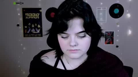 tessa_dream_ online show from January 13, 8:16 pm