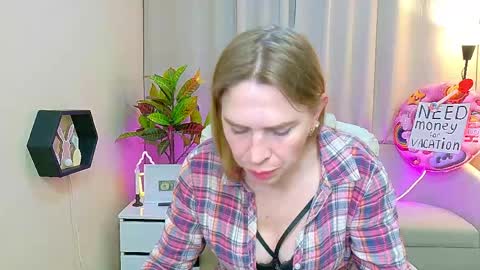 tessadaybreak online show from May 26, 8:42 am
