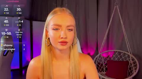 TessaHamilton online show from December 20, 8:21 am