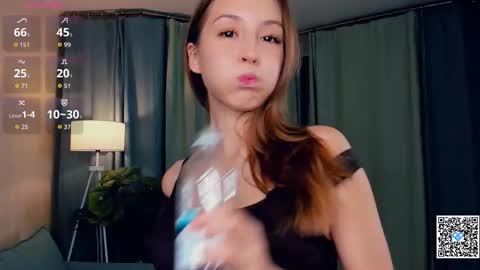 Snapshot of tessiekhanponaphan chatting on October 23, 6:42 pm Cindy online show from October 23, 6:42 pm