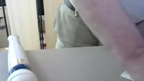 Test the Chat online show from October 19, 9:19 pm