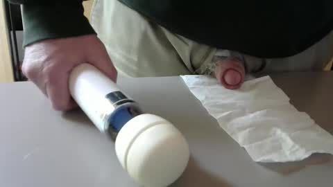 Test the Chat online show from April 11, 6:01 pm