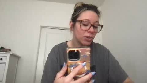 Daphne Summers online show from December 17, 5:30 pm