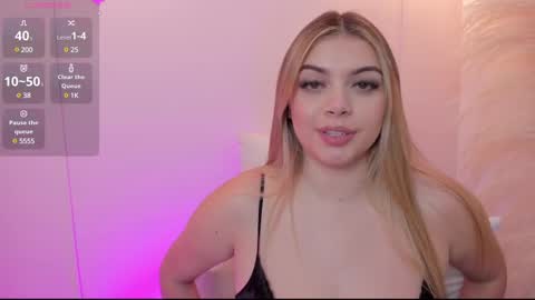 Snapshot of thaliafox_ chatting on March 5, 8:54 am  Thalia online show from March 5, 8:54 am