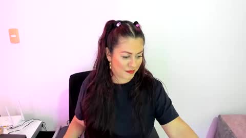 thania      sometimes in the company of Alan and Maria online show from September 16, 4:43 pm