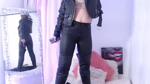   online show from March 4, 11:46 pm