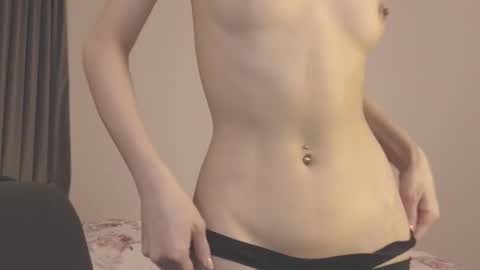 Snapshot of thanos_world1321002 chatting on October 4, 5:44 pm thanos_world1321002 online show from October 4, 5:44 pm