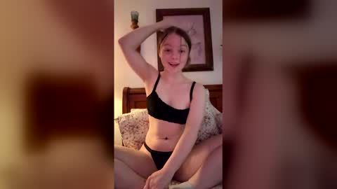 thatgirlnessa online show from May 7, 8:37 pm