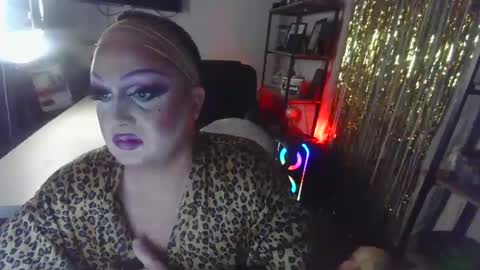 thatoneboyfromb4 online show from February 7, 10:19 am