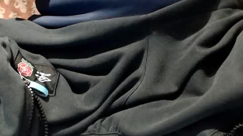 Snapshot of the1pocketrocket chatting on December 1, 10:01 pm the1pocketrocket online show from December 1, 10:01 pm