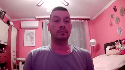 the_bee16 online show from May 29, 7:39 am