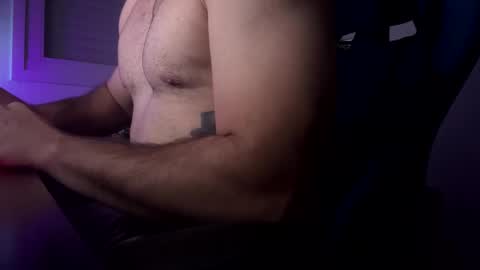 Snapshot of the_famous_666 chatting on October 10, 5:02 am Braza666 online show from October 10, 5:02 am