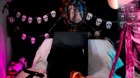 ...  ... online show from November 18, 7:55 am