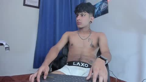 Danny online show from February 3, 3:09 am