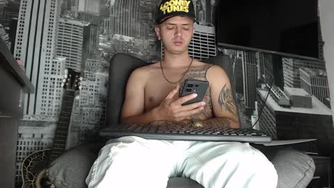 Miguel Angel online show from December 21, 10:39 am