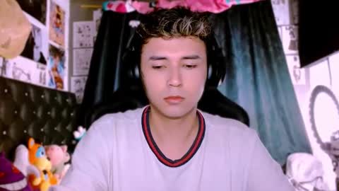 thebluesky_18 online show from May 22, 9:49 am
