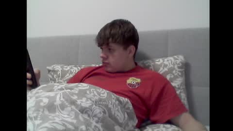 Snapshot of thecuteguy144949 chatting on February 15, 6:44 pm thecuteguy144949 online show from February 15, 6:44 pm