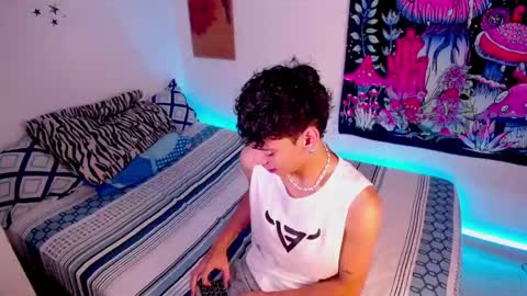 ethan online show from May 29, 9:02 pm