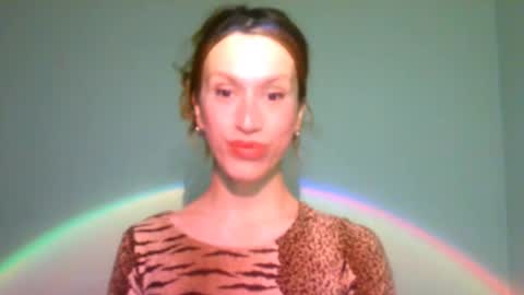 Yolanda online show from February 24, 6:47 pm