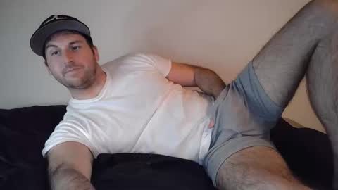 Theetwohander online show from March 26, 2:28 am