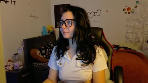 TheFarmergirl online show from November 12, 6:38 am