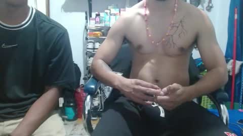 thehousedog online show from March 5, 1:10 am