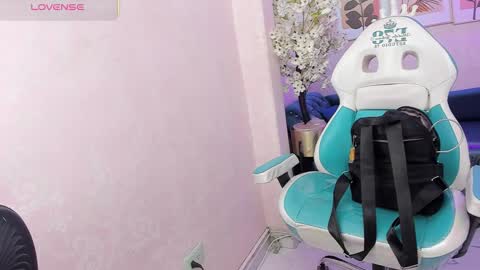 Theia  online show from November 25, 12:37 pm