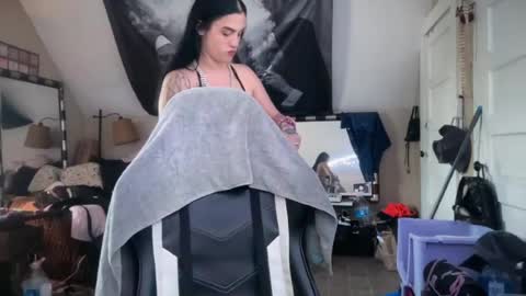 thejennataylor online show from July 20, 5:37 pm