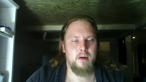 thenewdude1992 online show from December 4, 10:46 pm