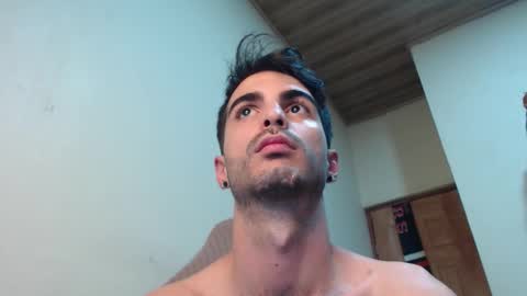 Snapshot of therazhanen chatting on September 22, 5:00 am Santiago Enrique online show from September 22, 5:00 am