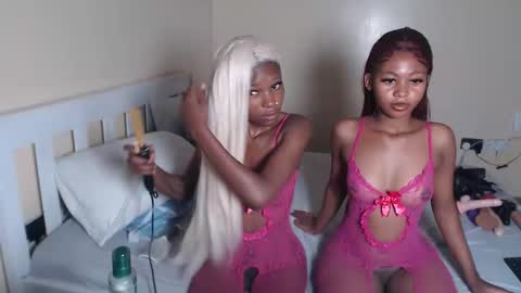 therealdesire online show from January 17, 6:23 am