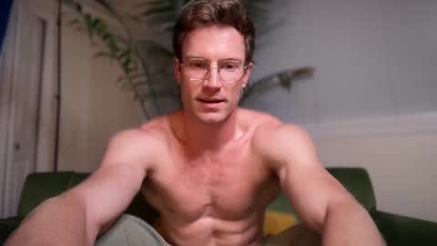 Snapshot of therealveggieboy chatting on September 30, 2:11 am Pookie online show from September 30, 2:11 am