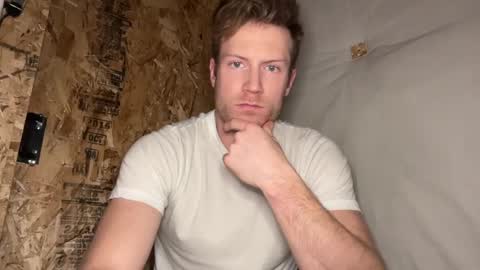 Snapshot of therealveggieboy chatting on January 8, 3:19 am Pookie online show from January 8, 3:19 am